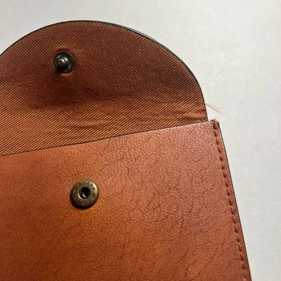 Universal Thread Brown Key & Card Holder - Picture 3 of 5